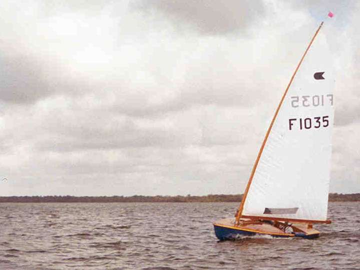 Yole-OK-Dinghy_FRA1035-c_Hourtin03.jpg