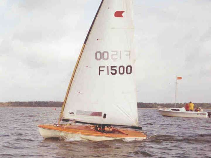 Yole-OK-Dinghy_FRA1500-c_Hourtin03.jpg